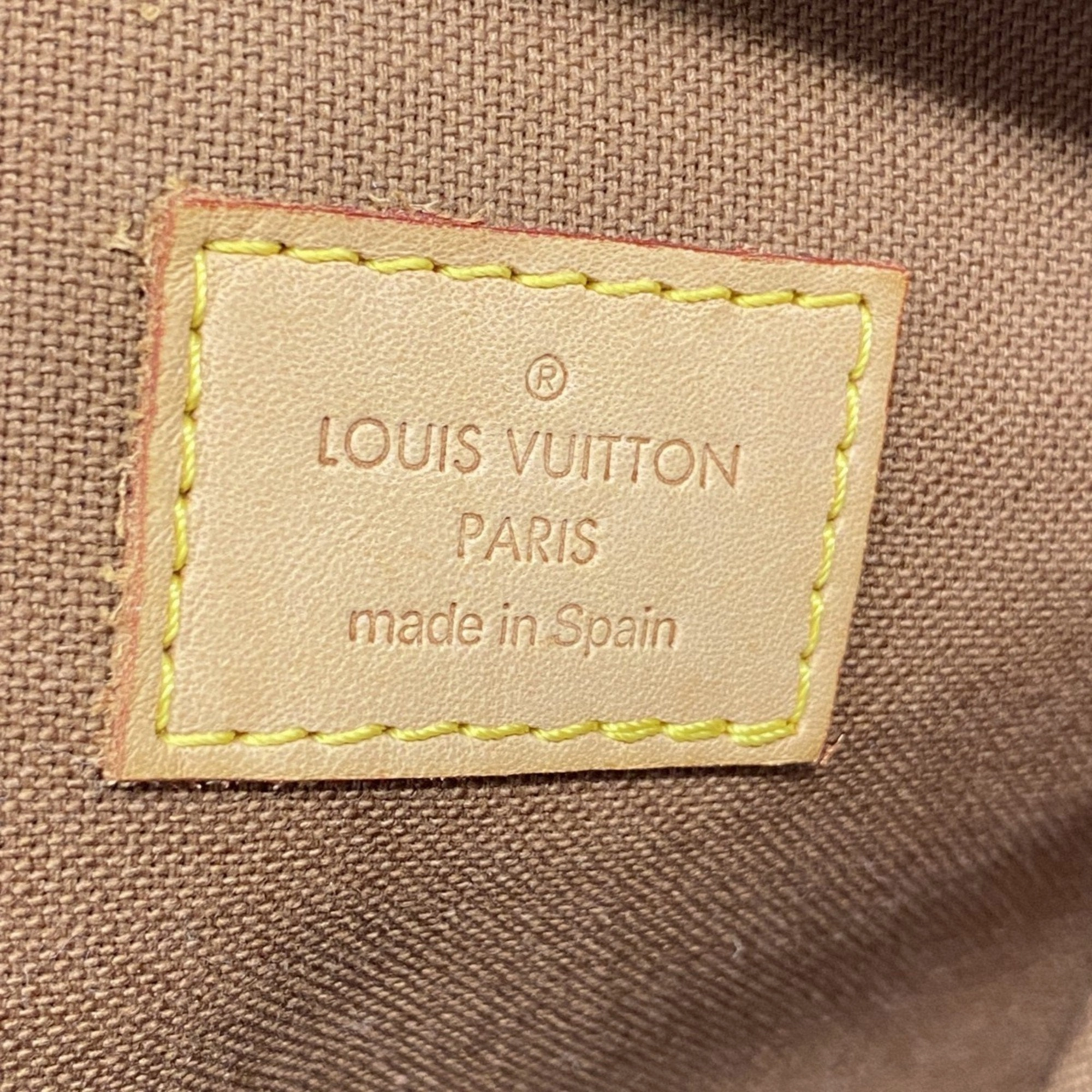 Louis Vuitton Sling Bag (Pre-Owned)