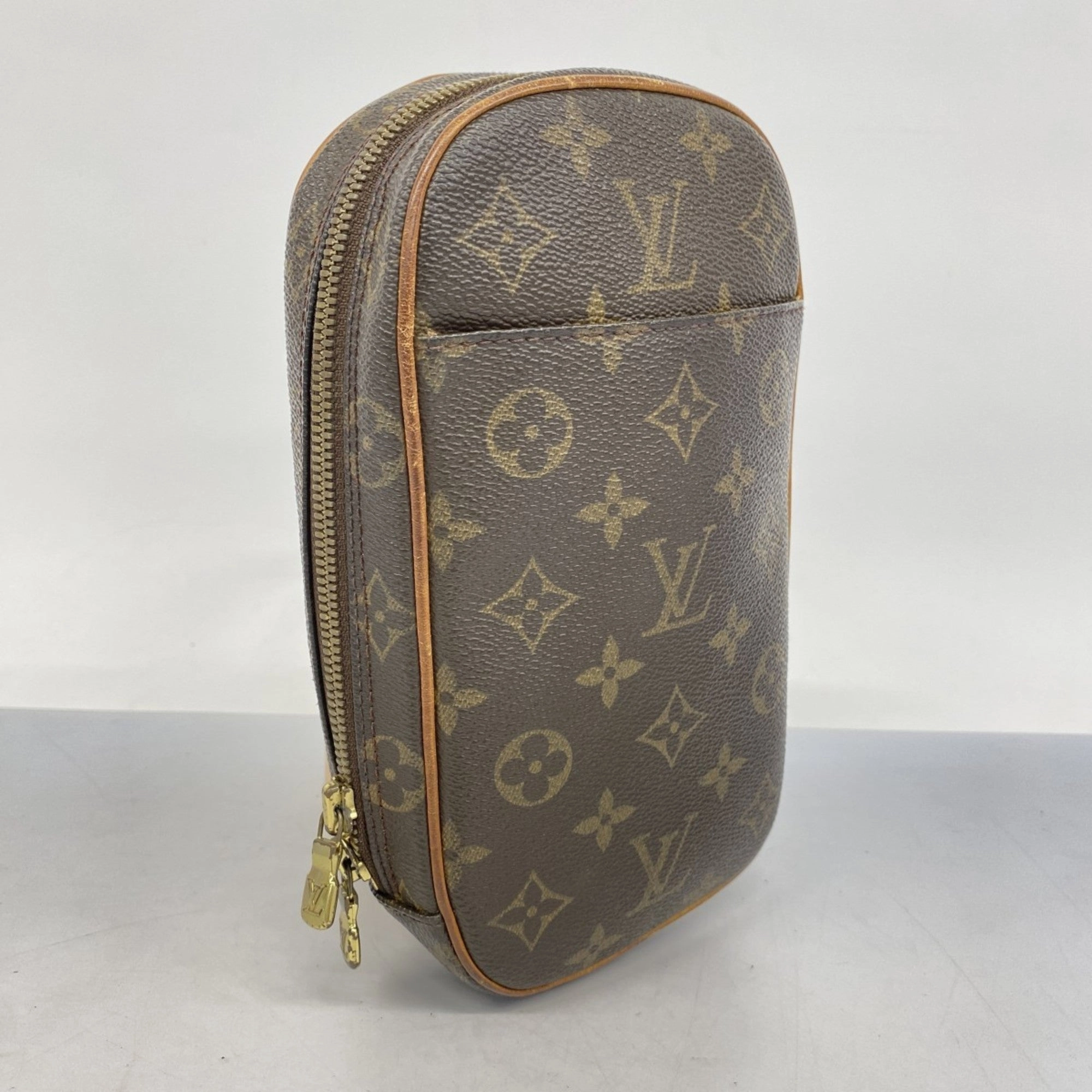 Louis Vuitton Sling Bag (Pre-Owned)