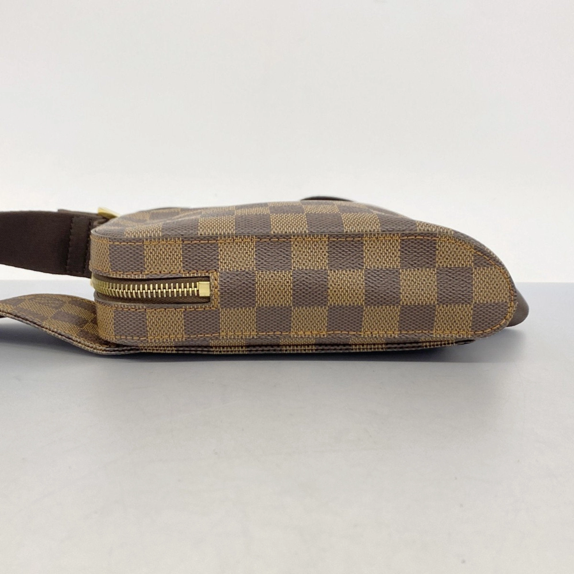 Louis Vuitton Sling Bag (Pre-Owned)
