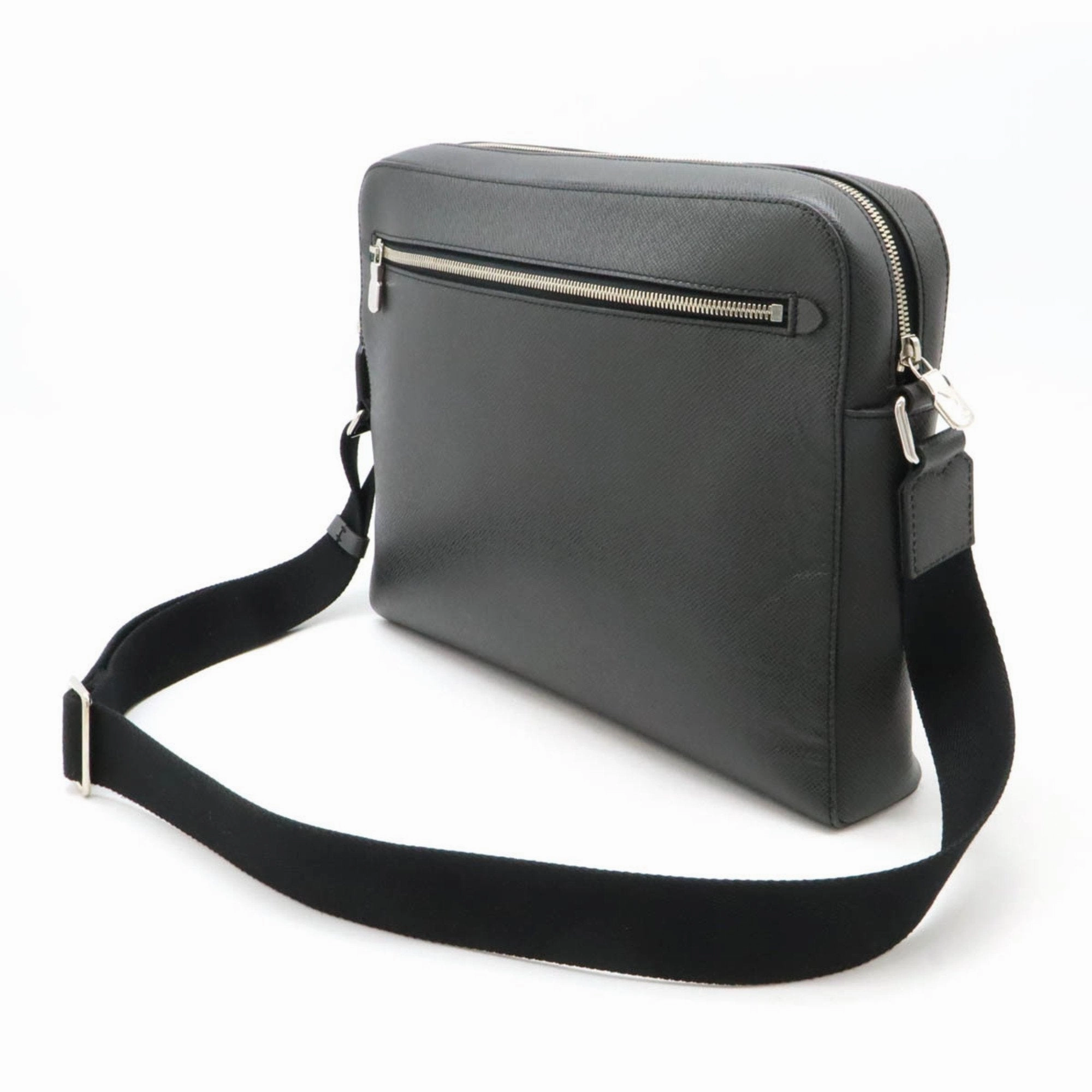 Louis Vuitton Taiga Ardoise Taiga Leather Shoulder Bag (Pre-Owned)