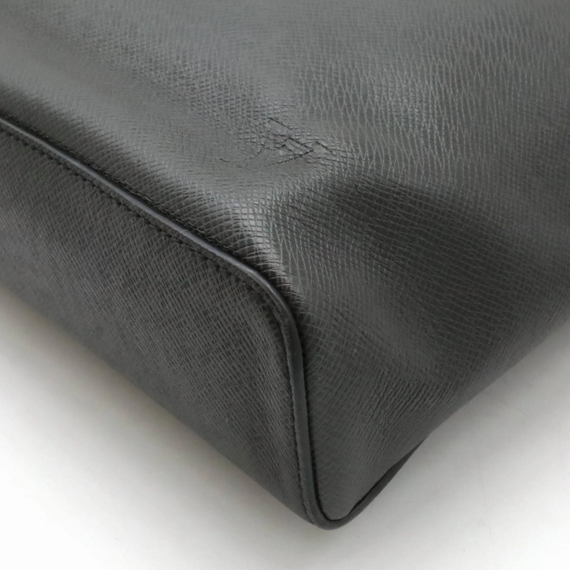 Louis Vuitton Taiga Ardoise Taiga Leather Shoulder Bag (Pre-Owned)