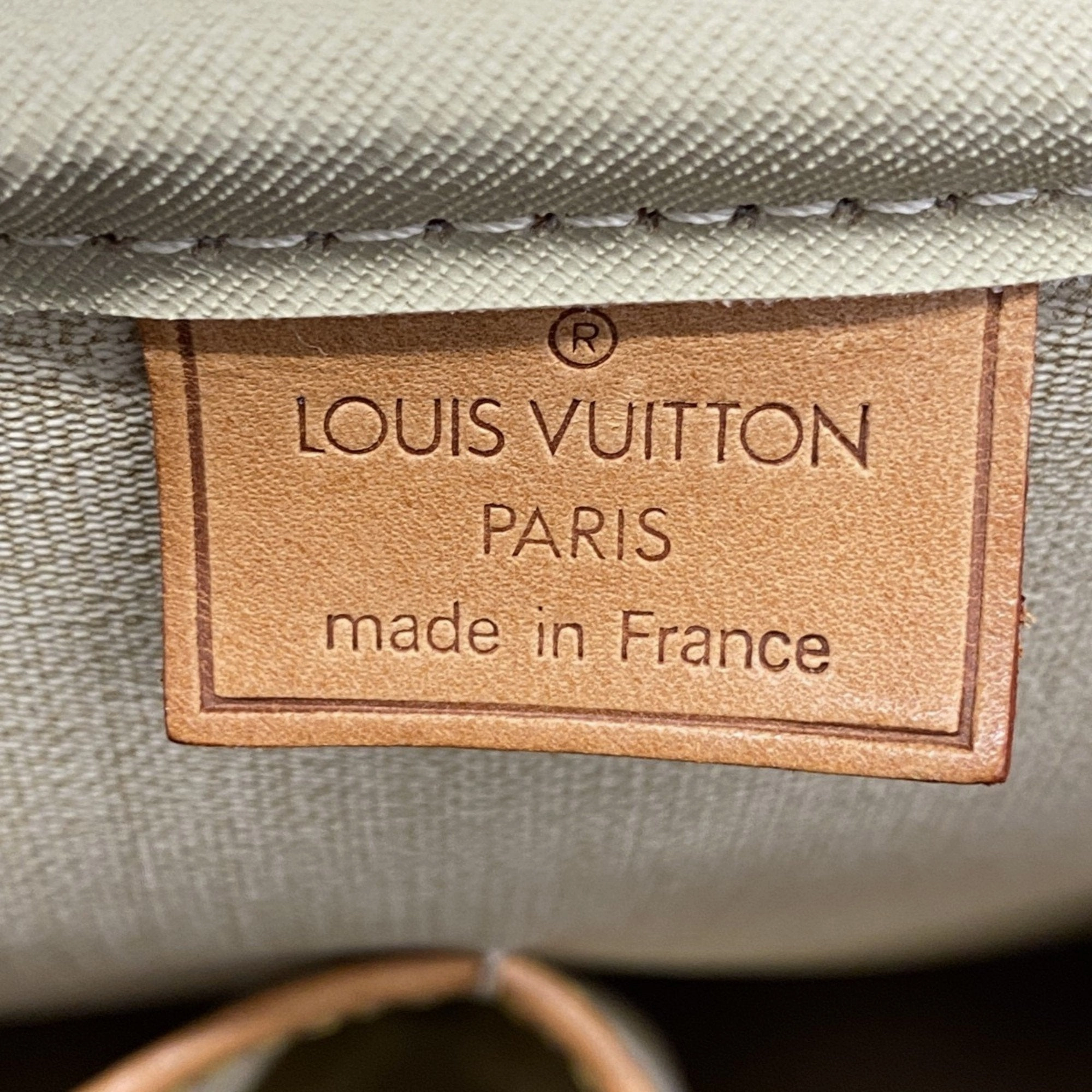Louis Vuitton Tote Bag (Pre-Owned)