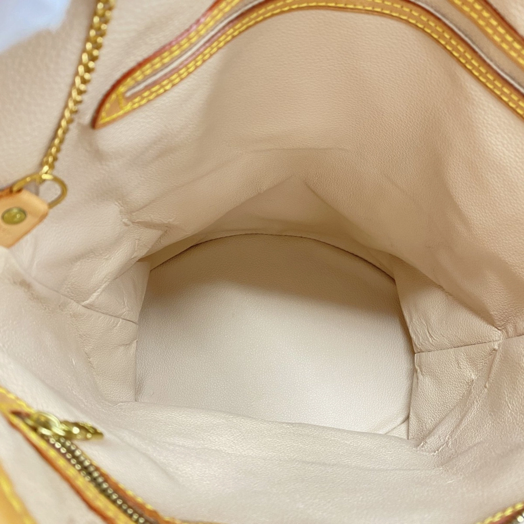 Louis Vuitton Tote Bag (Pre-Owned)