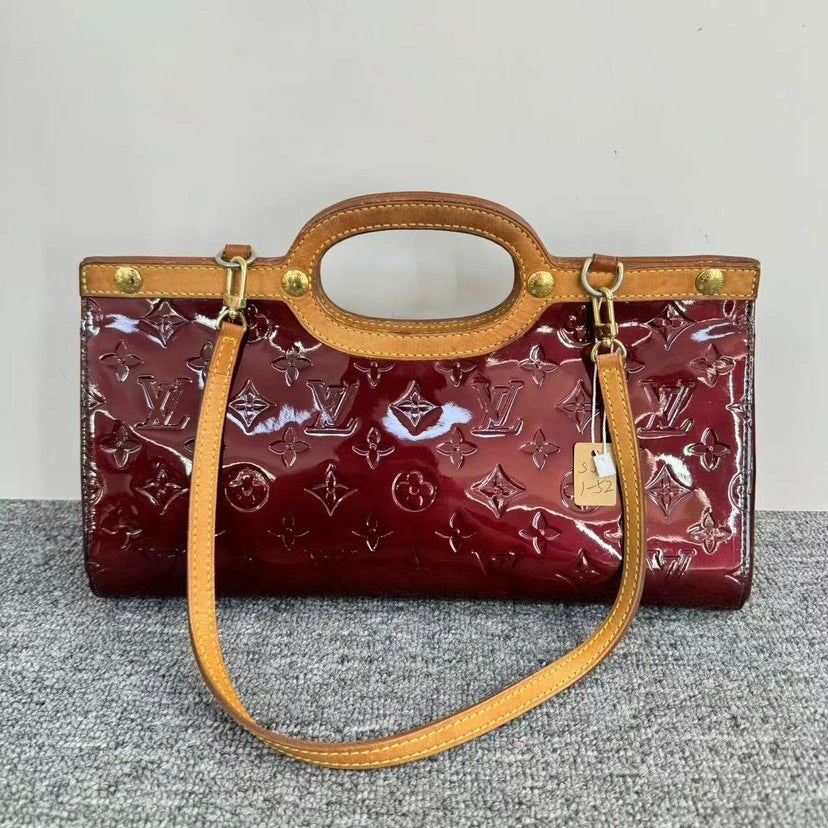 Louis Vuitton Vernis Burgundy Shoulder Bag