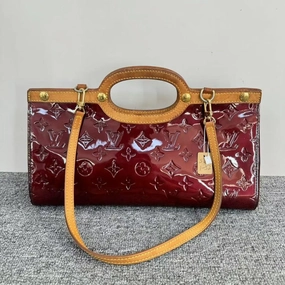 Louis Vuitton Vernis Burgundy Shoulder Bag