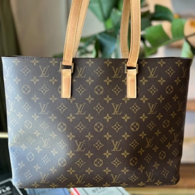 LOUIS VUITTON Vintage Monogram Luco Tote