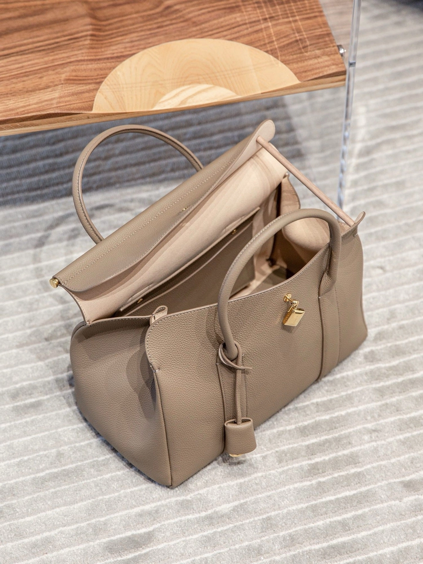 Luxury Calf Leather Large Flap Top Tote,  Premium Cowhide Commuter Crossbody Bag
