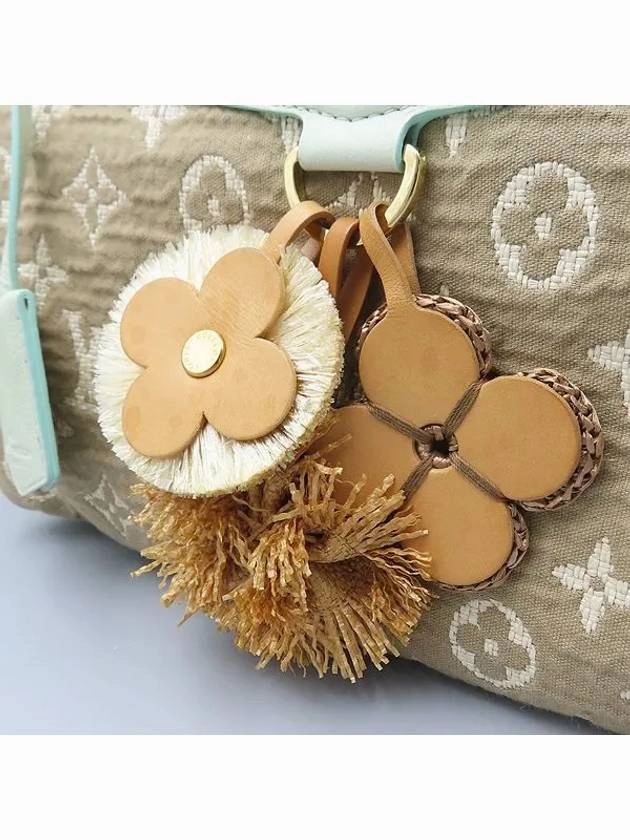 M93498 shoulder bag