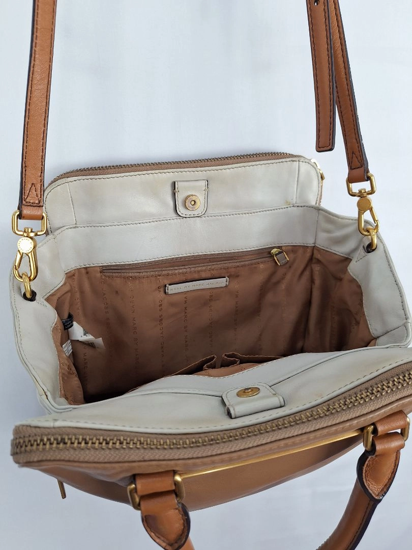 Marc Jacobs Medium Multicompartment Contrast Gold Hard Wear Bag