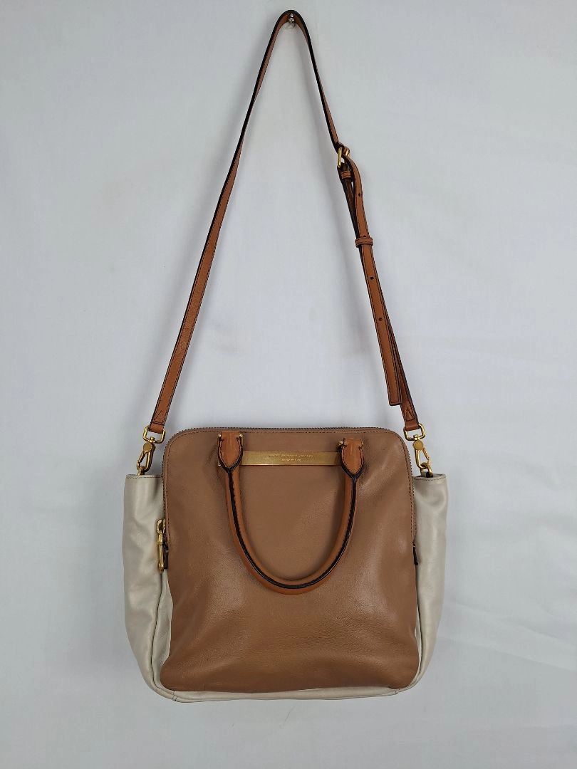 Marc Jacobs Medium Multicompartment Contrast Gold Hard Wear Bag