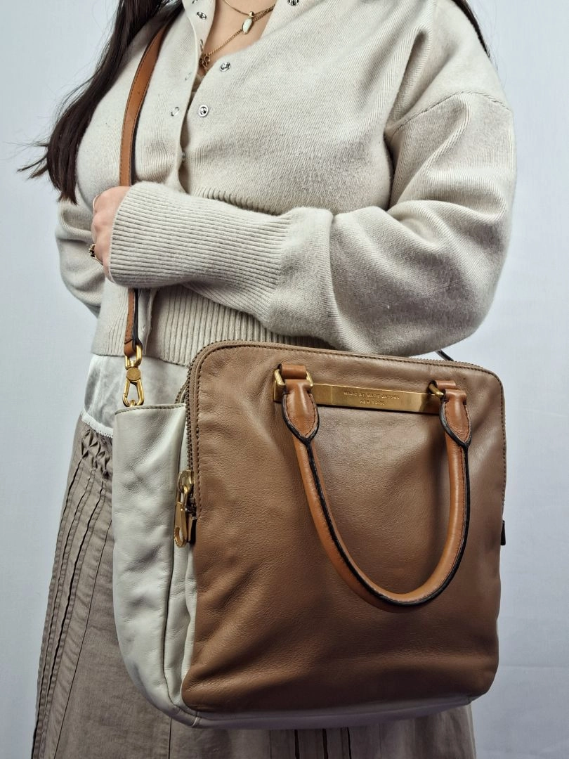 Marc Jacobs Medium Multicompartment Contrast Gold Hard Wear Bag