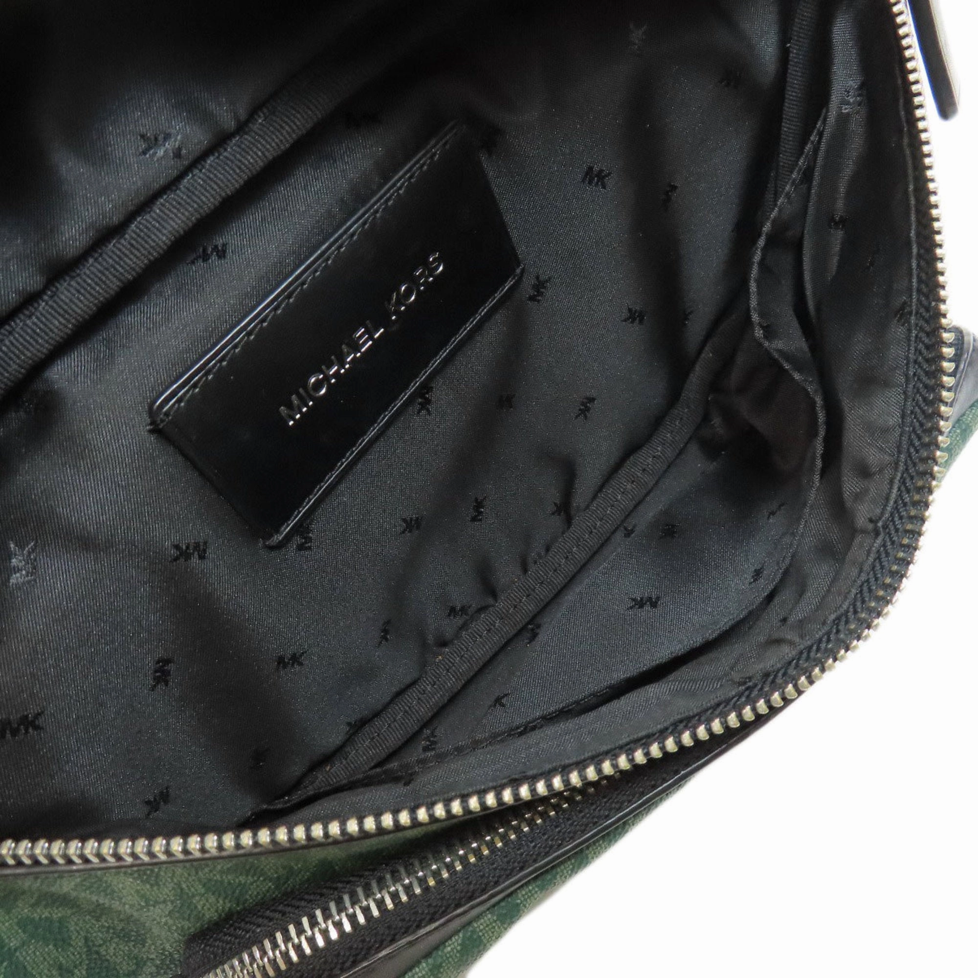 Michael Kors    Pvc Fanny Pack (Pre-Owned)
