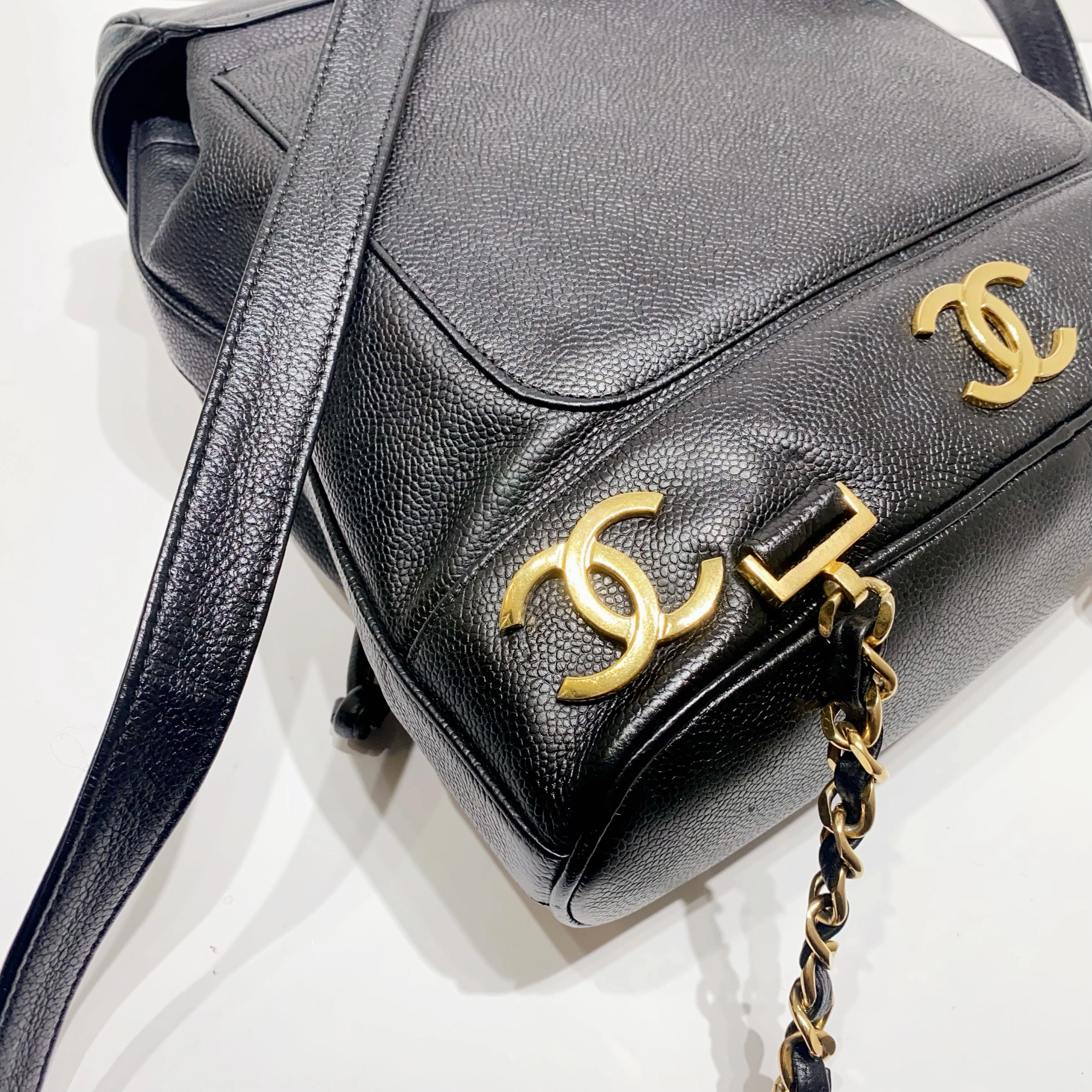 No.2940-Chanel Vintage Caviar Triple CC Backpack