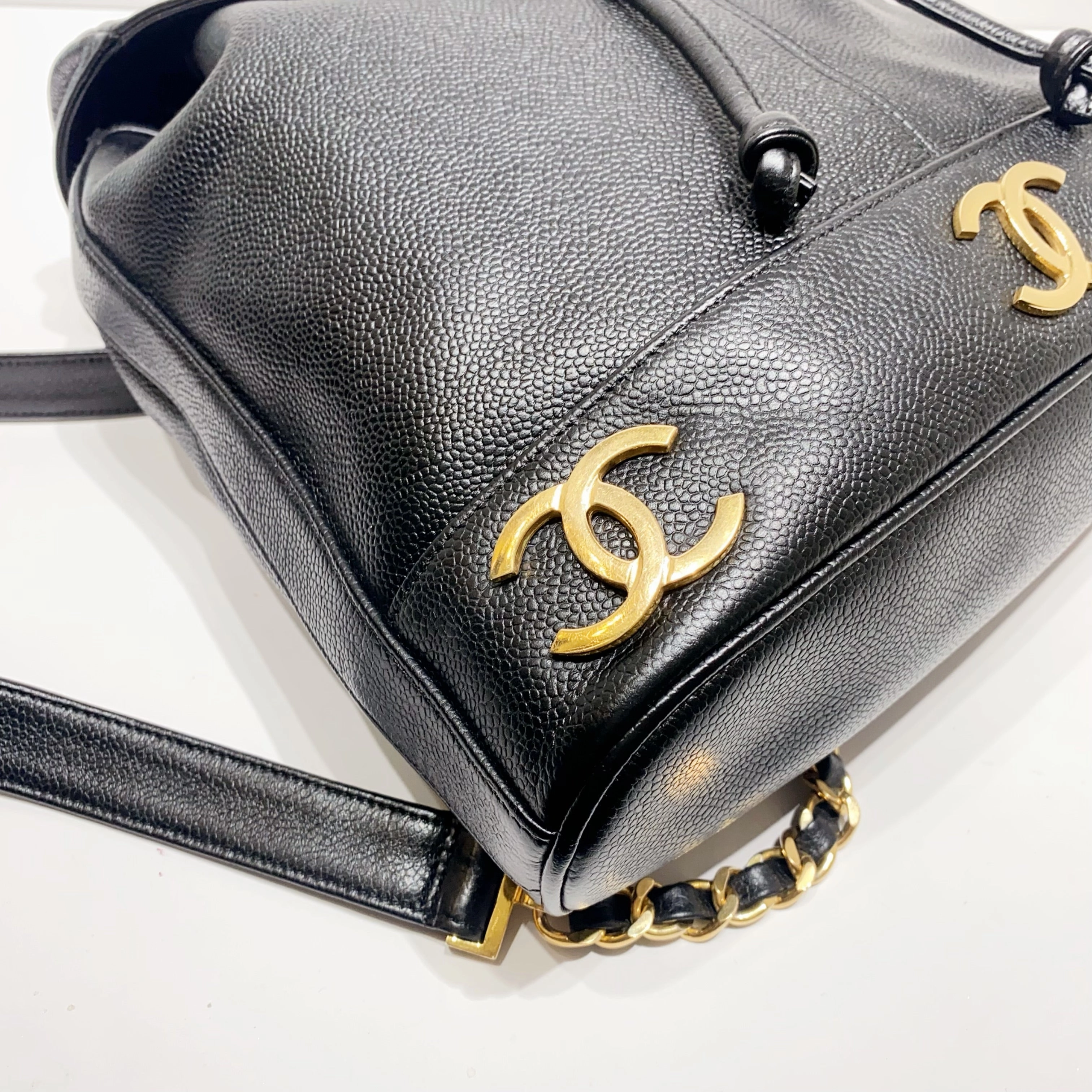 No.2940-Chanel Vintage Caviar Triple CC Backpack