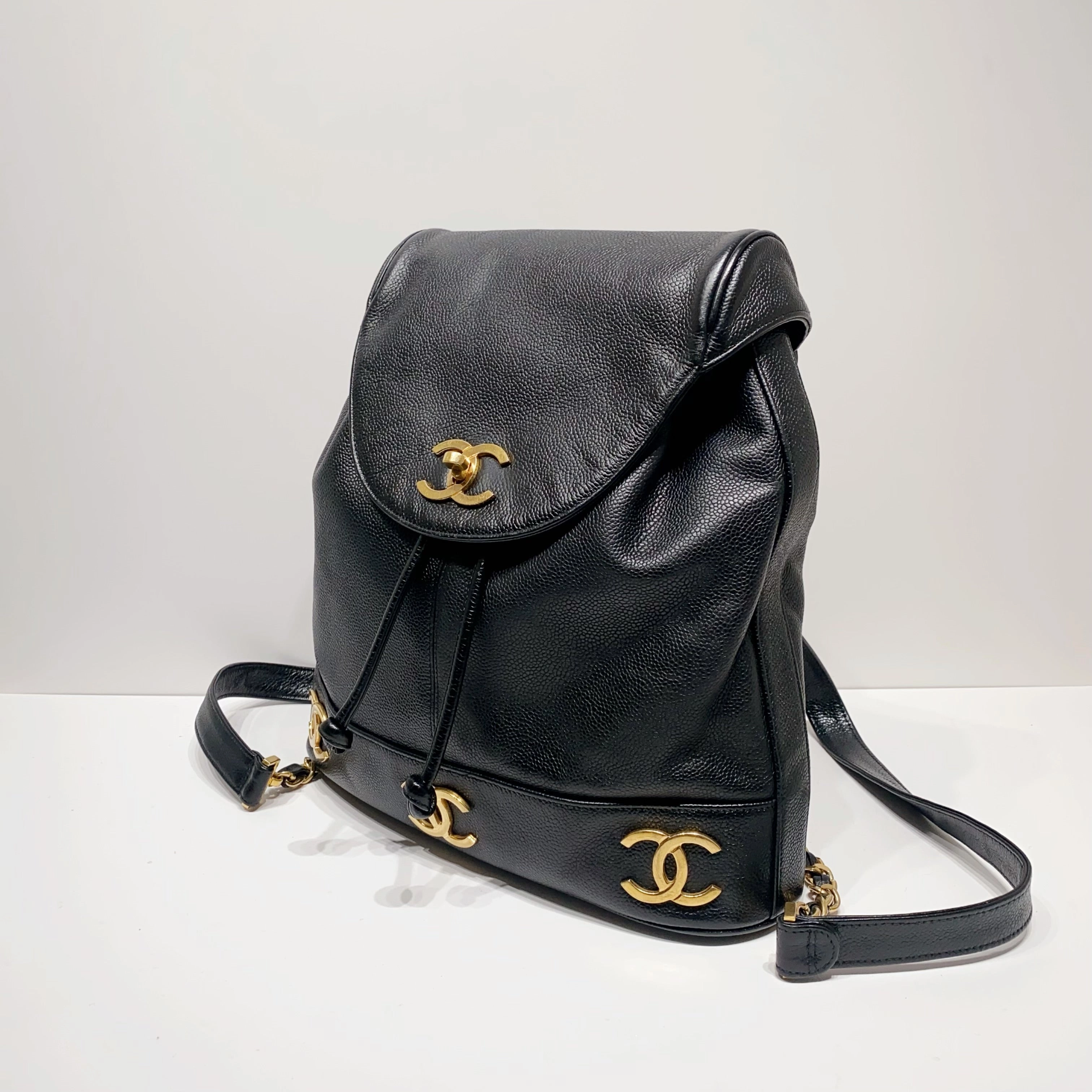No.2940-Chanel Vintage Caviar Triple CC Backpack