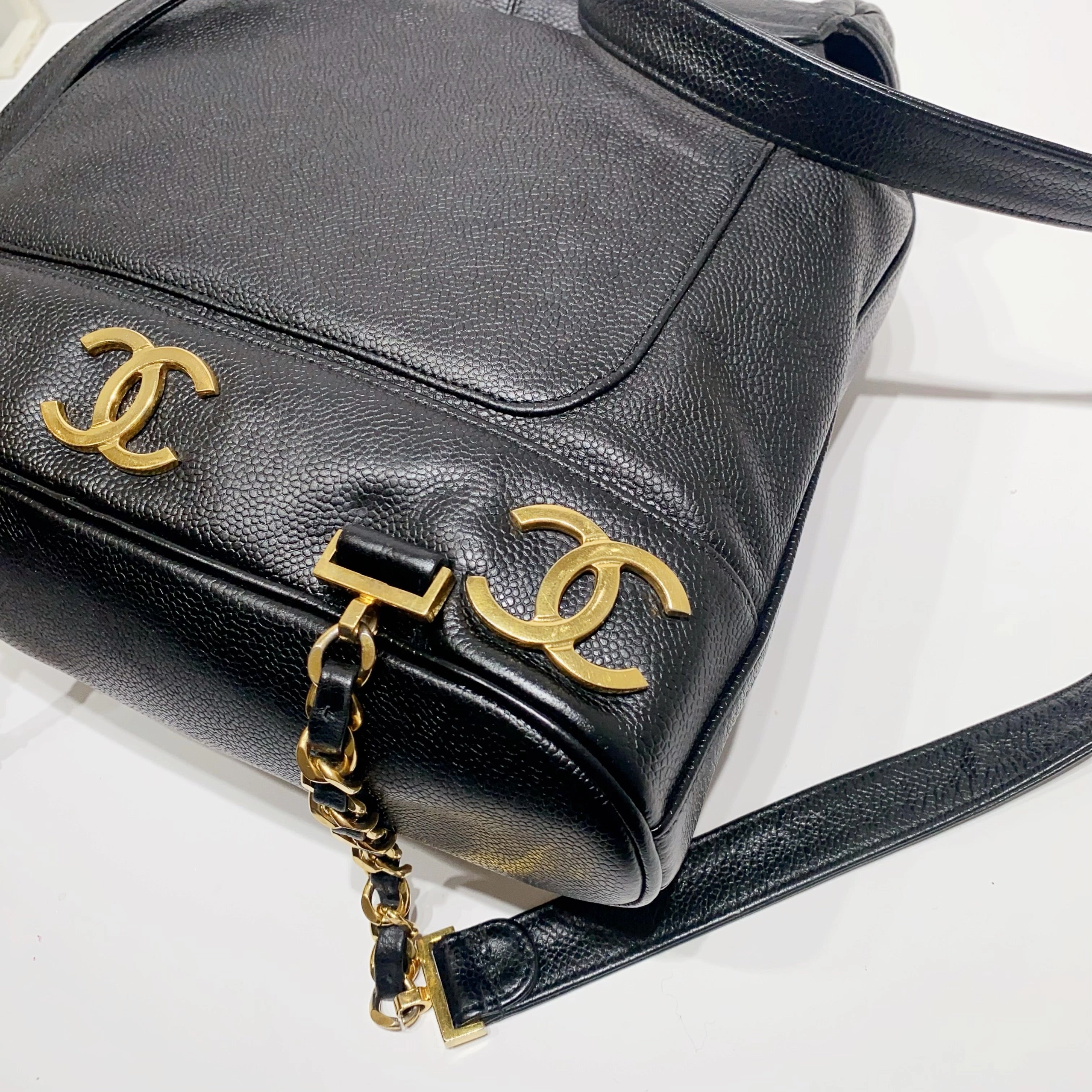 No.2940-Chanel Vintage Caviar Triple CC Backpack
