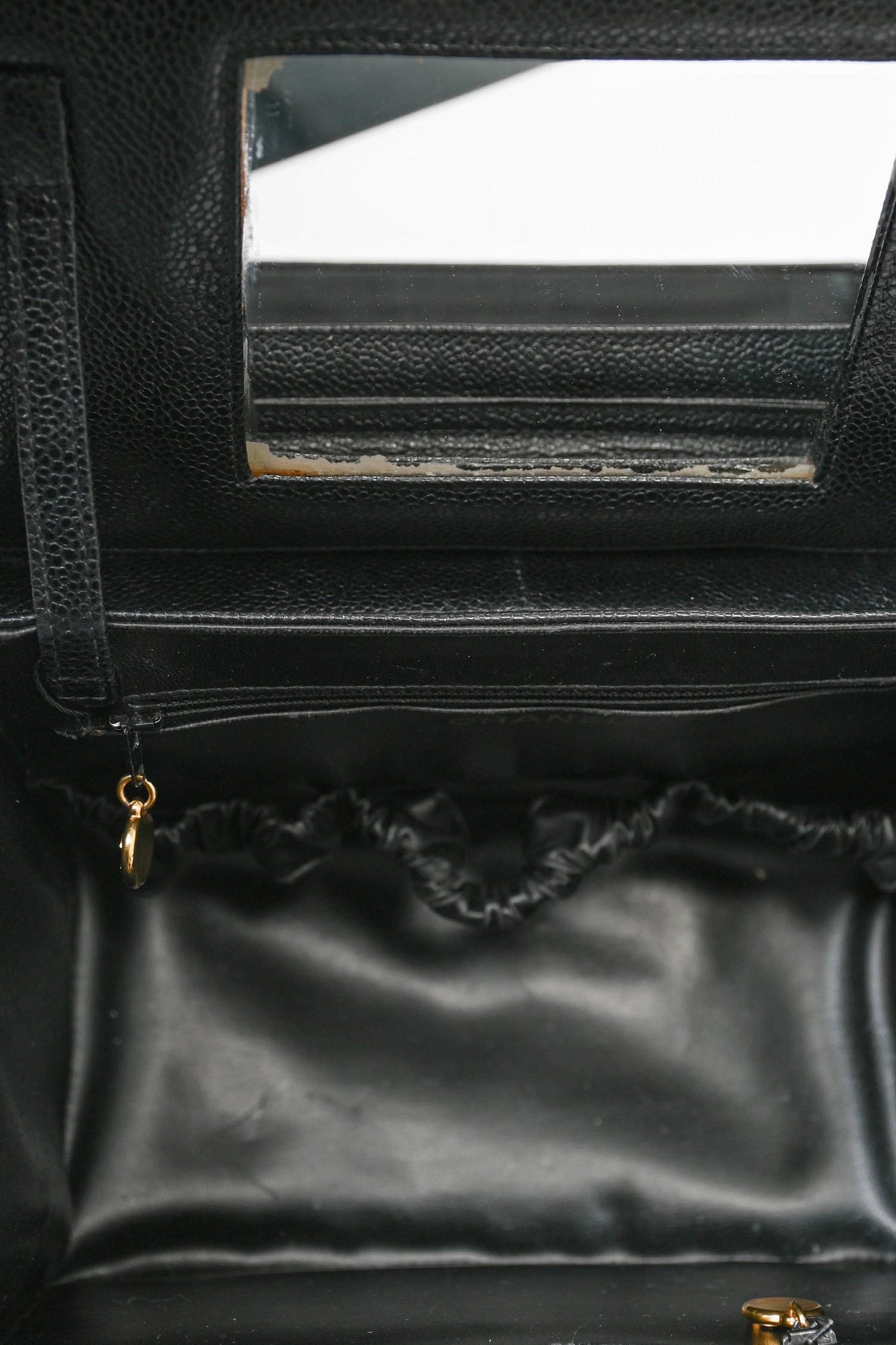 Pre-Loved Chanel 1991-94 Vintage Black Caviar Leather CC Box Vanity Makeup Case with Chain Strap (As Is)