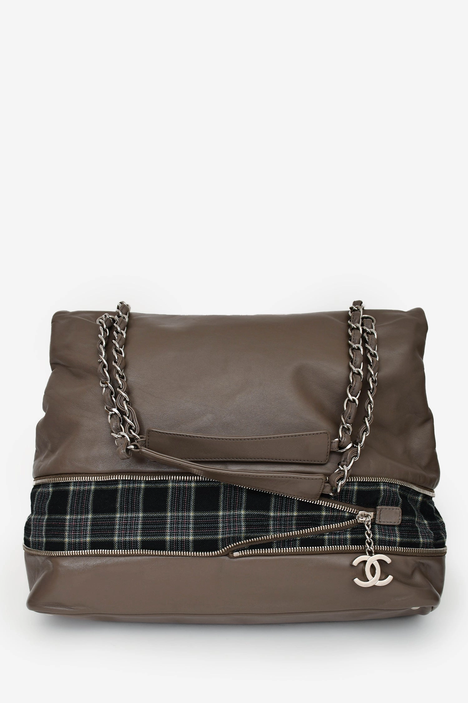 Pre-Loved Chanel 2008-09 Grey Leather Paris London Expandable Flap Bag