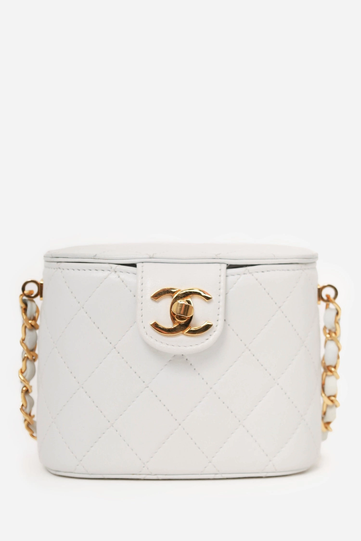 Pre-Loved Chanel Vintage 1991-94 White Quilted Lambskin Vanity Case