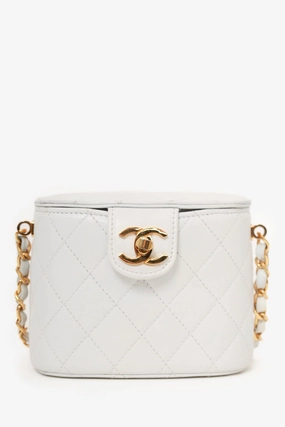 Pre-Loved Chanel Vintage 1991-94 White Quilted Lambskin Vanity Case
