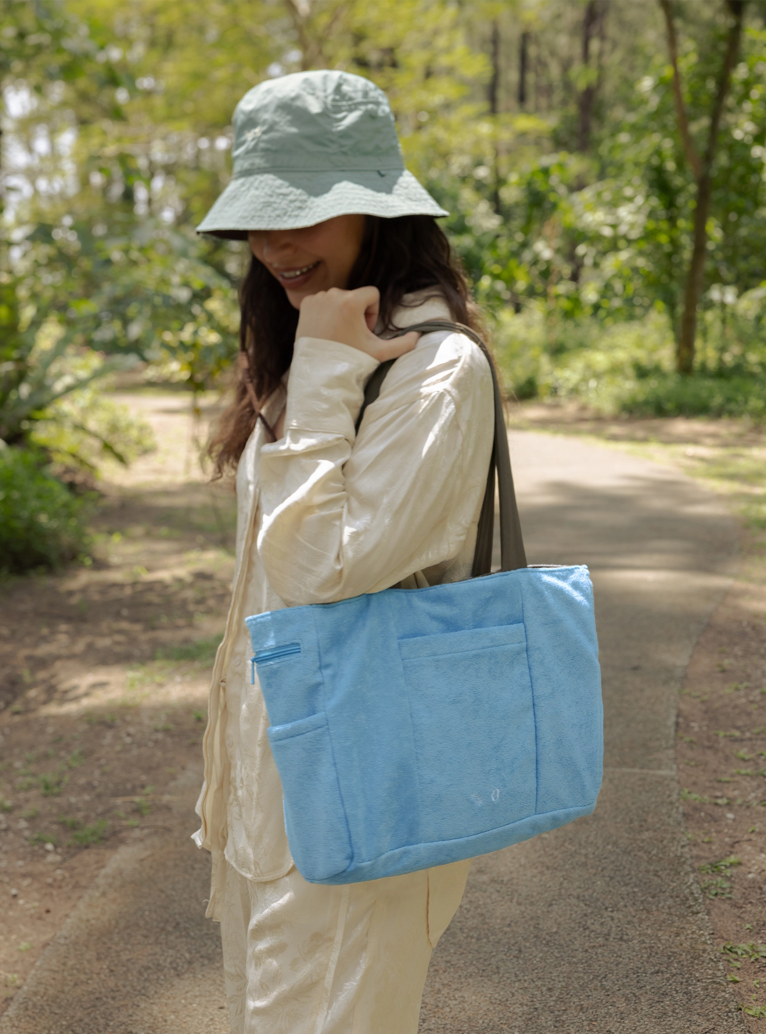 Reversible Multi-Pocket Tote (Husk)