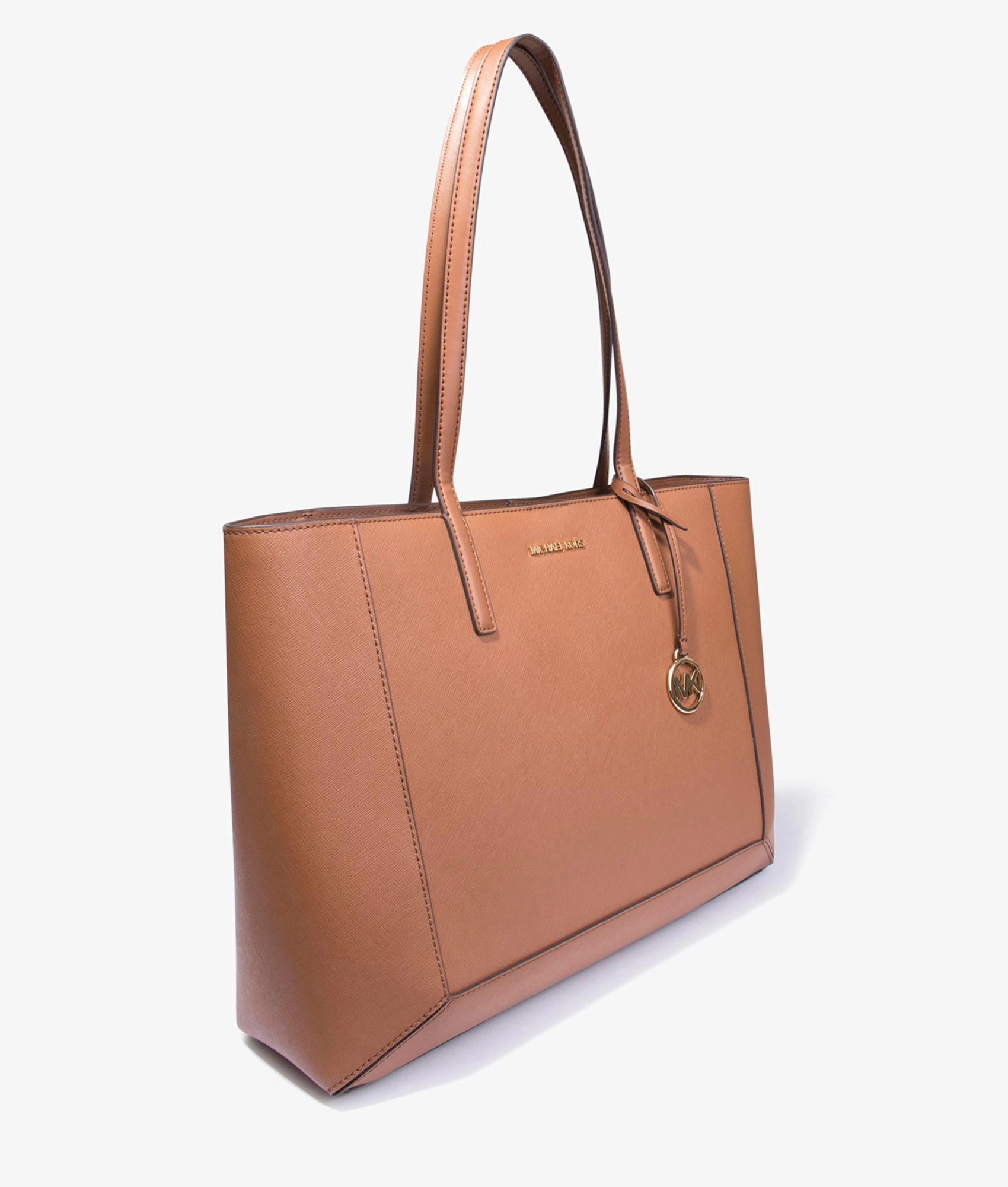 Sallie tote in luggage