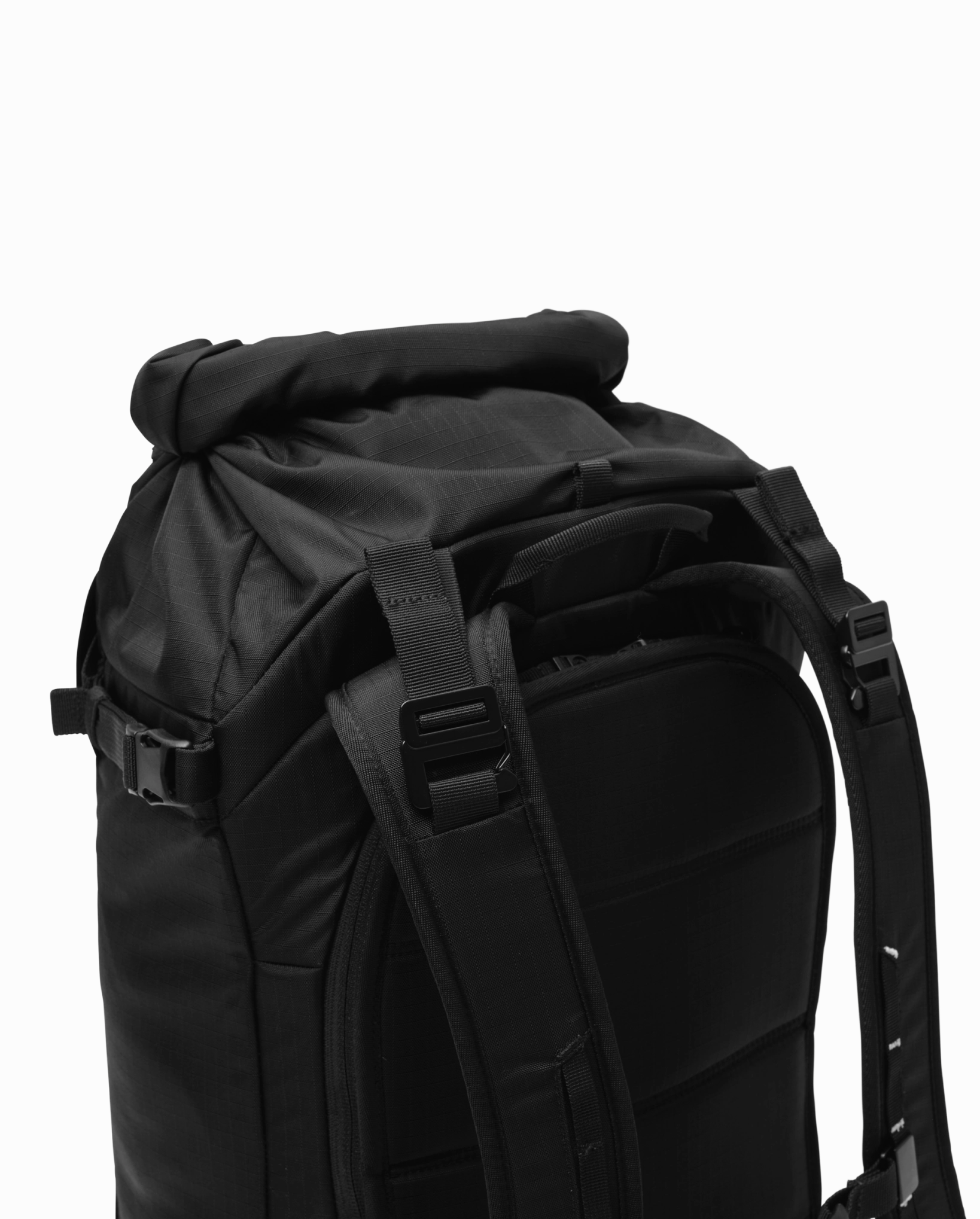 Snow Pro Backpack 32L Db x Beyond Medals