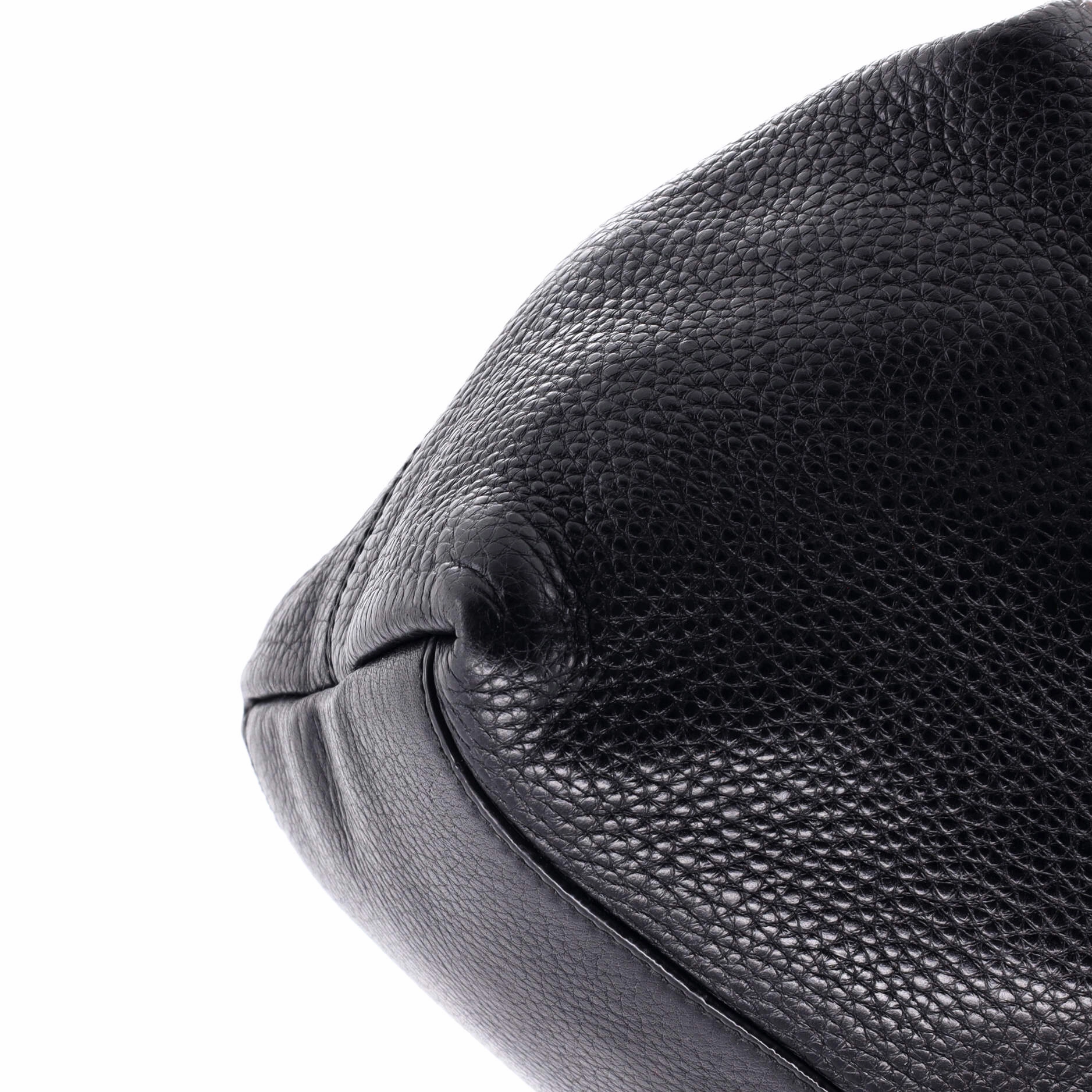 Soho Chain Strap Shoulder Bag Leather Medium