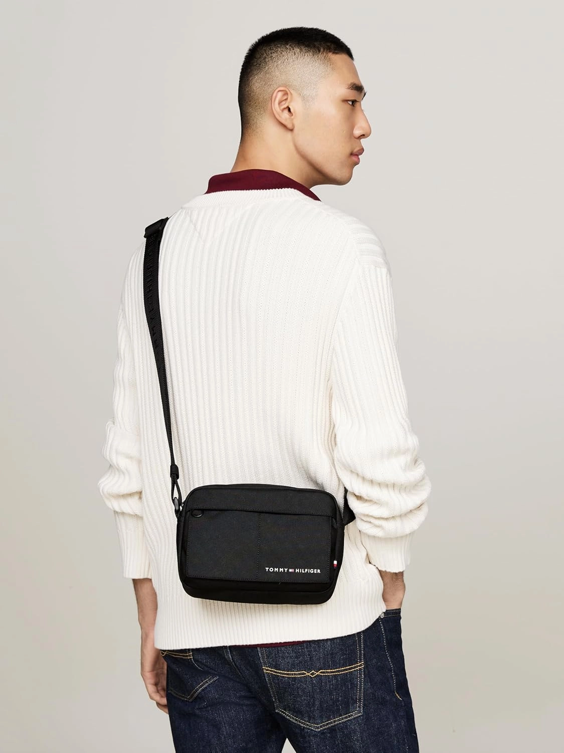 Tommy Hilfiger Element Small Messenger Bag