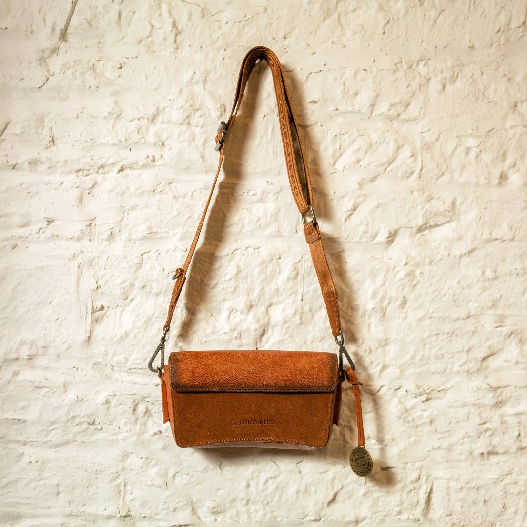 Vera - The Sling Bag