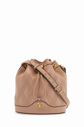 VLogo Plaque Drawstring Quilted Shoulder Bag
