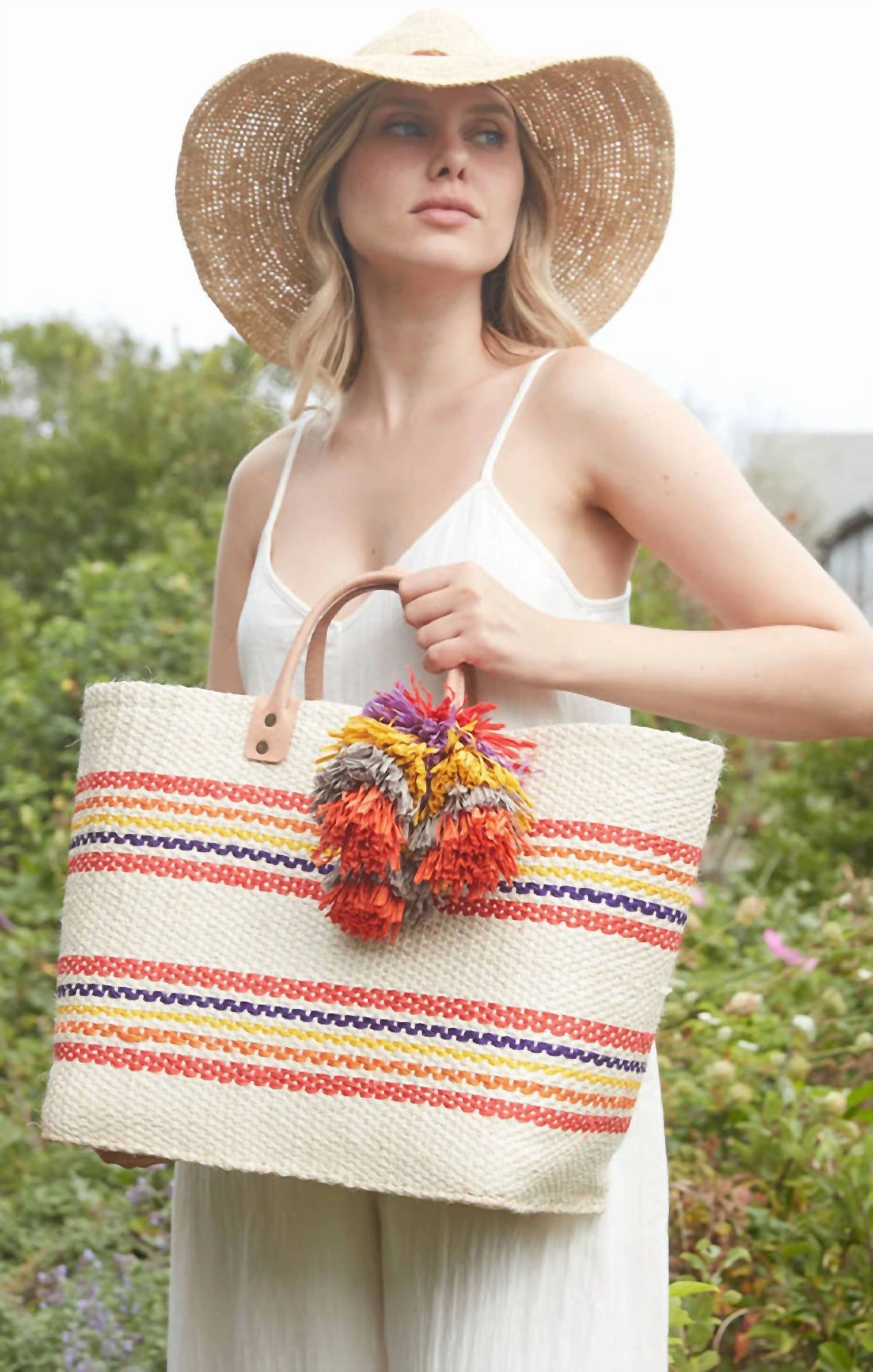 Women's Caracas Tote In Coral Multi