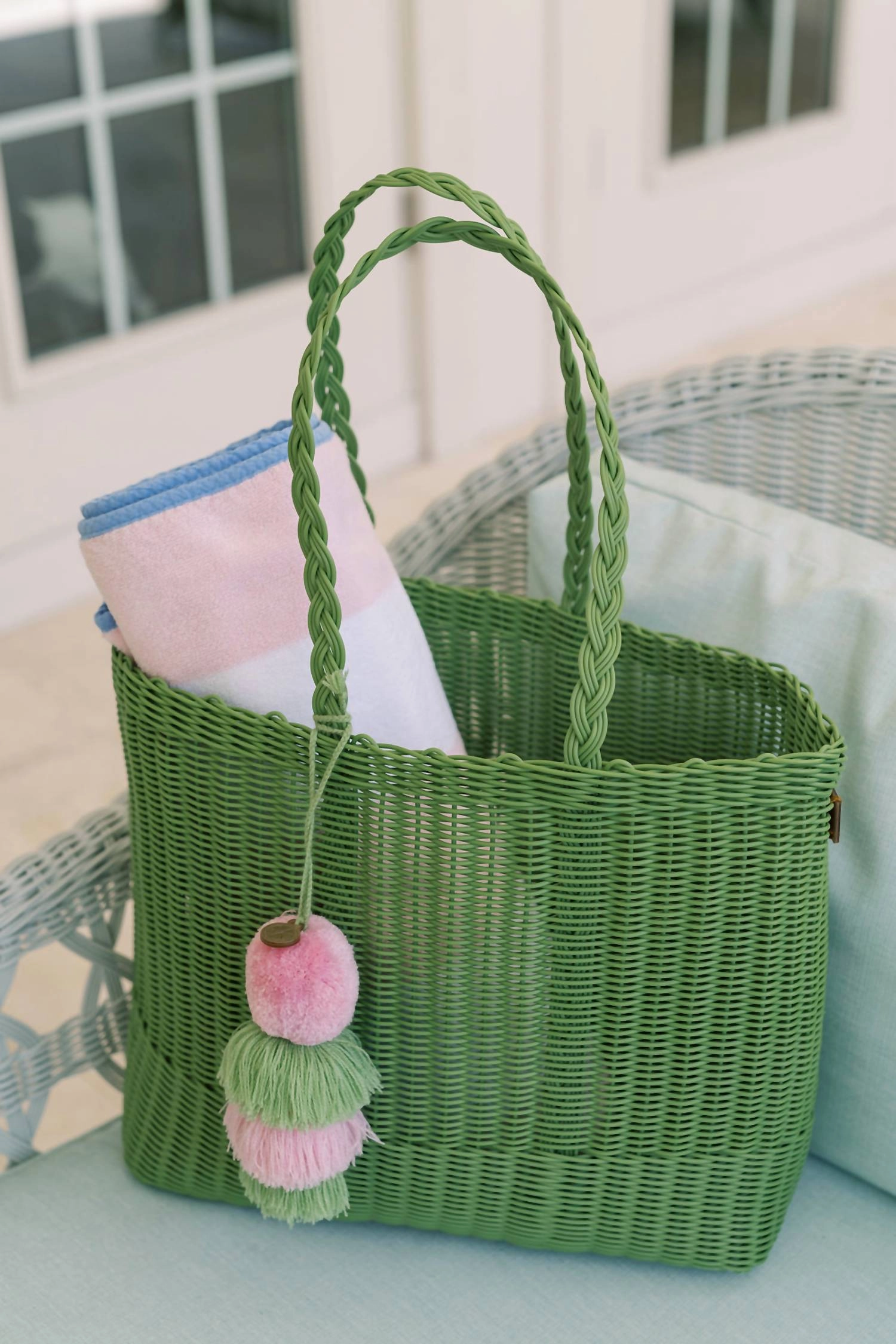 Women's Medium Tote Bag In Sea Grape