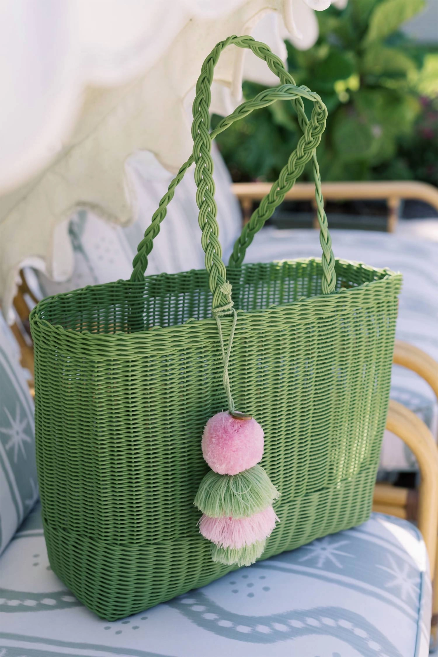 Women's Medium Tote Bag In Sea Grape